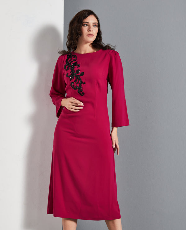 Yaka İşlemeli Diz Altı Elbise