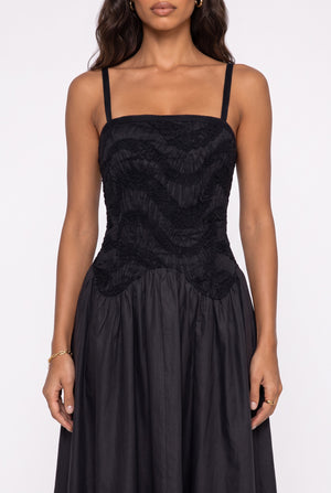Embroidered Crinkled Fabric Strappy Midi Dress Black