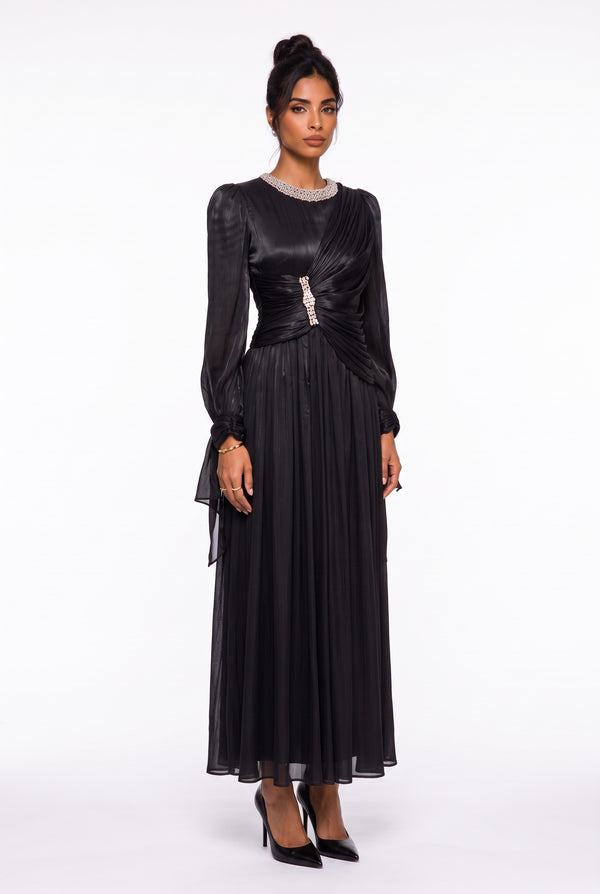 Draped Stone Collar Pleated Midi Dress Black