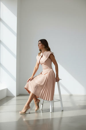 Broşlu Yaka Pile Etekli Midi Elbise - görsel 4