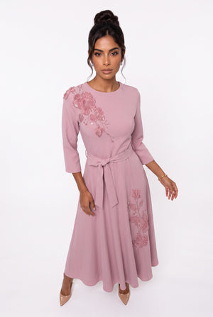 Crew Neck Belted and Floral Embroidered Evening Dress Powder Pink