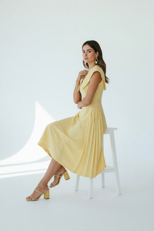 Brooch Collar Pleated Skirt Midi Dress Yellow